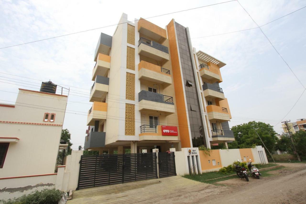 Готель Oyo Flagship 31042 Sunil Residency Коямпутур Екстер'єр фото