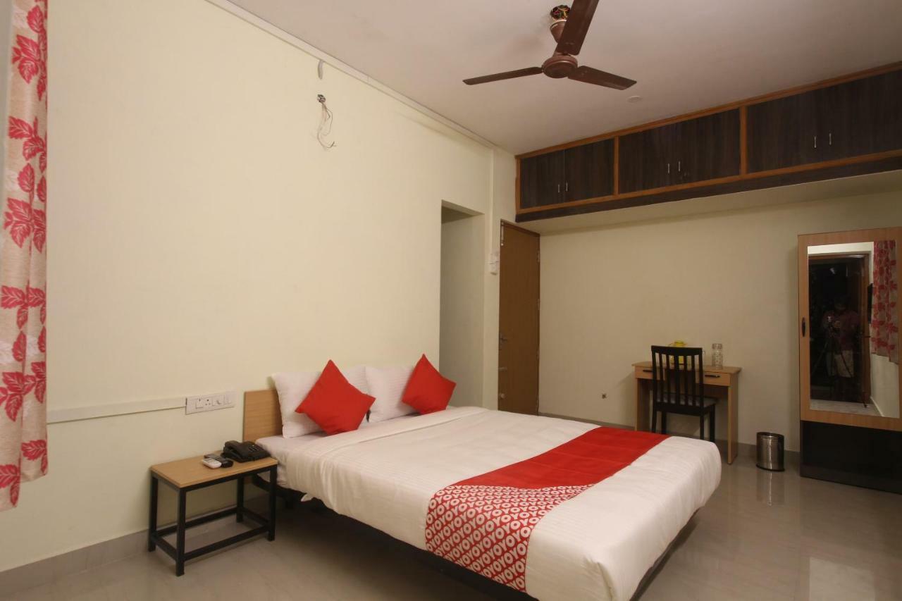 Готель Oyo Flagship 31042 Sunil Residency Коямпутур Екстер'єр фото